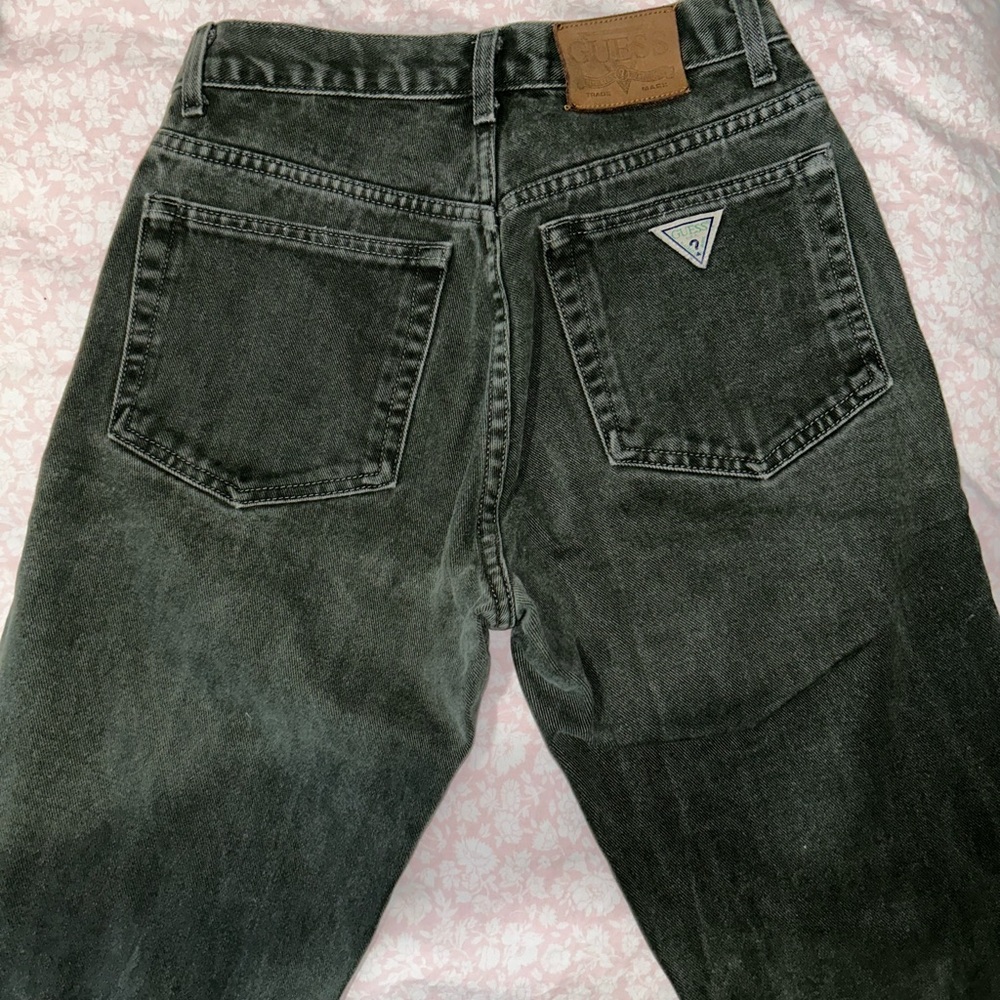 GUESS Jeans - Picture 2 of 3